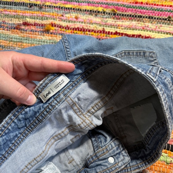 vintage lee light wash bermuda denim shorts high rise utility style size 26 - Picture 6 of 6